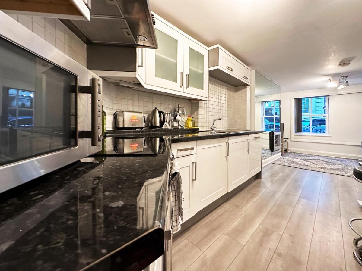 Chic Apartment In Mayfair London Ngoại thất bức ảnh